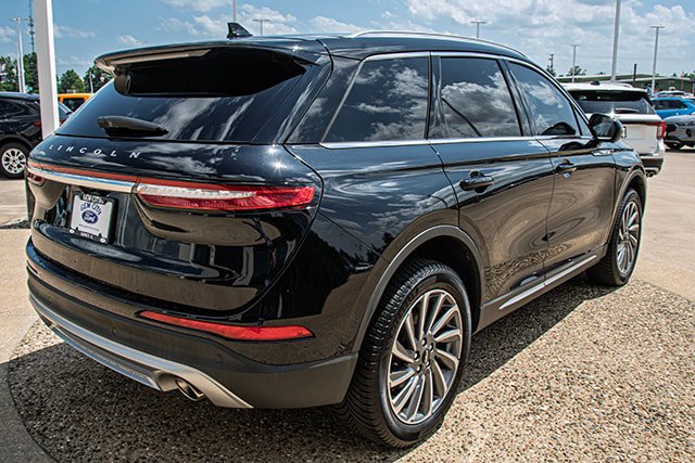 Used 2023 Lincoln Corsair Reserve w/ Equipment Group 201A AWD/4WD image 4