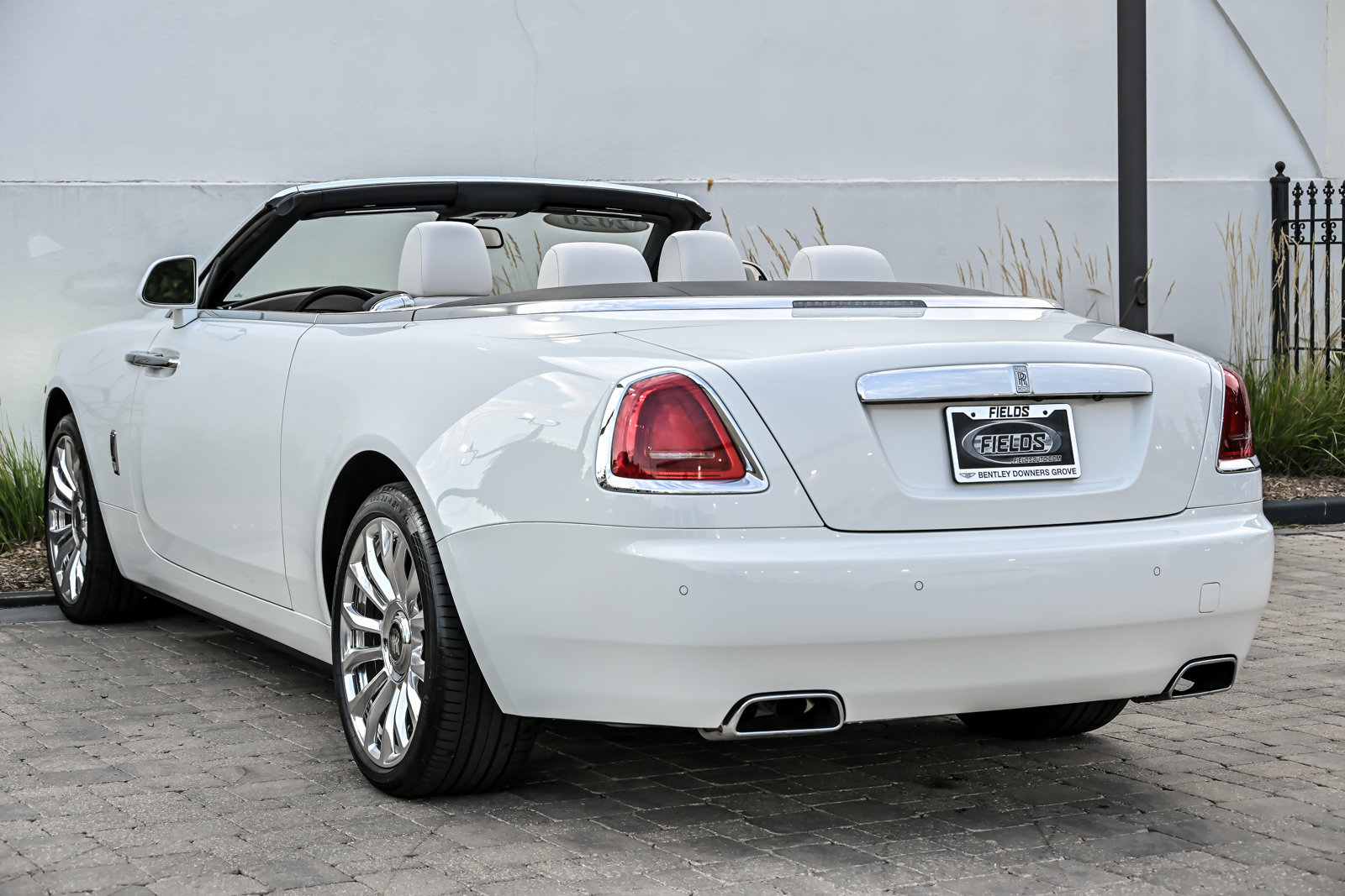 Used 2020 Rolls-Royce Dawn RWD image 12