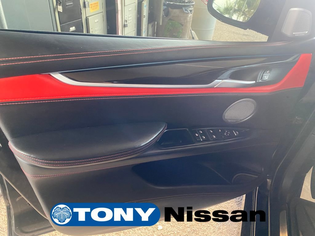 Used 2018 BMW X5 M AWD/4WD image 31