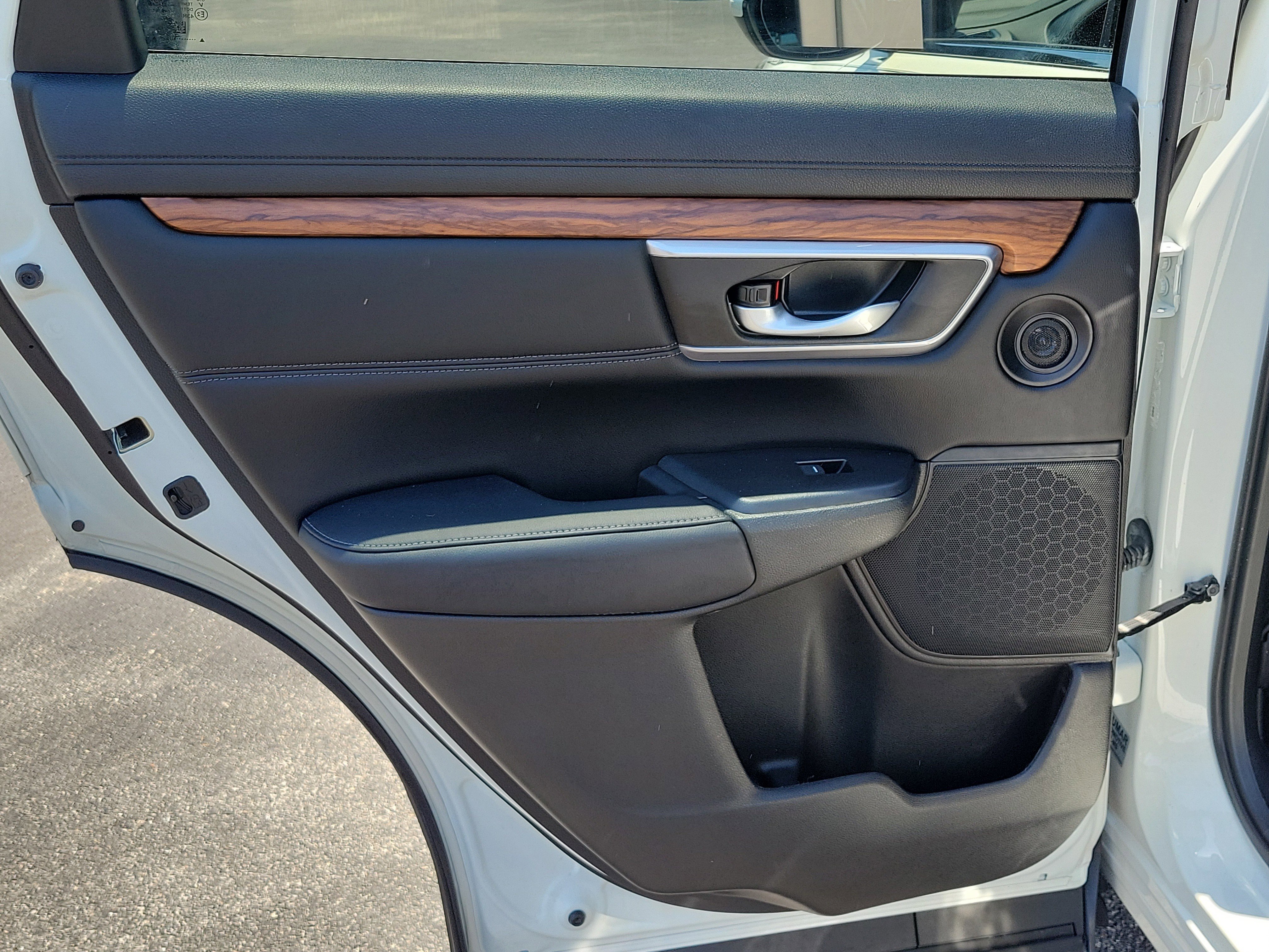 Used 2018 Honda CR-V Touring image 13