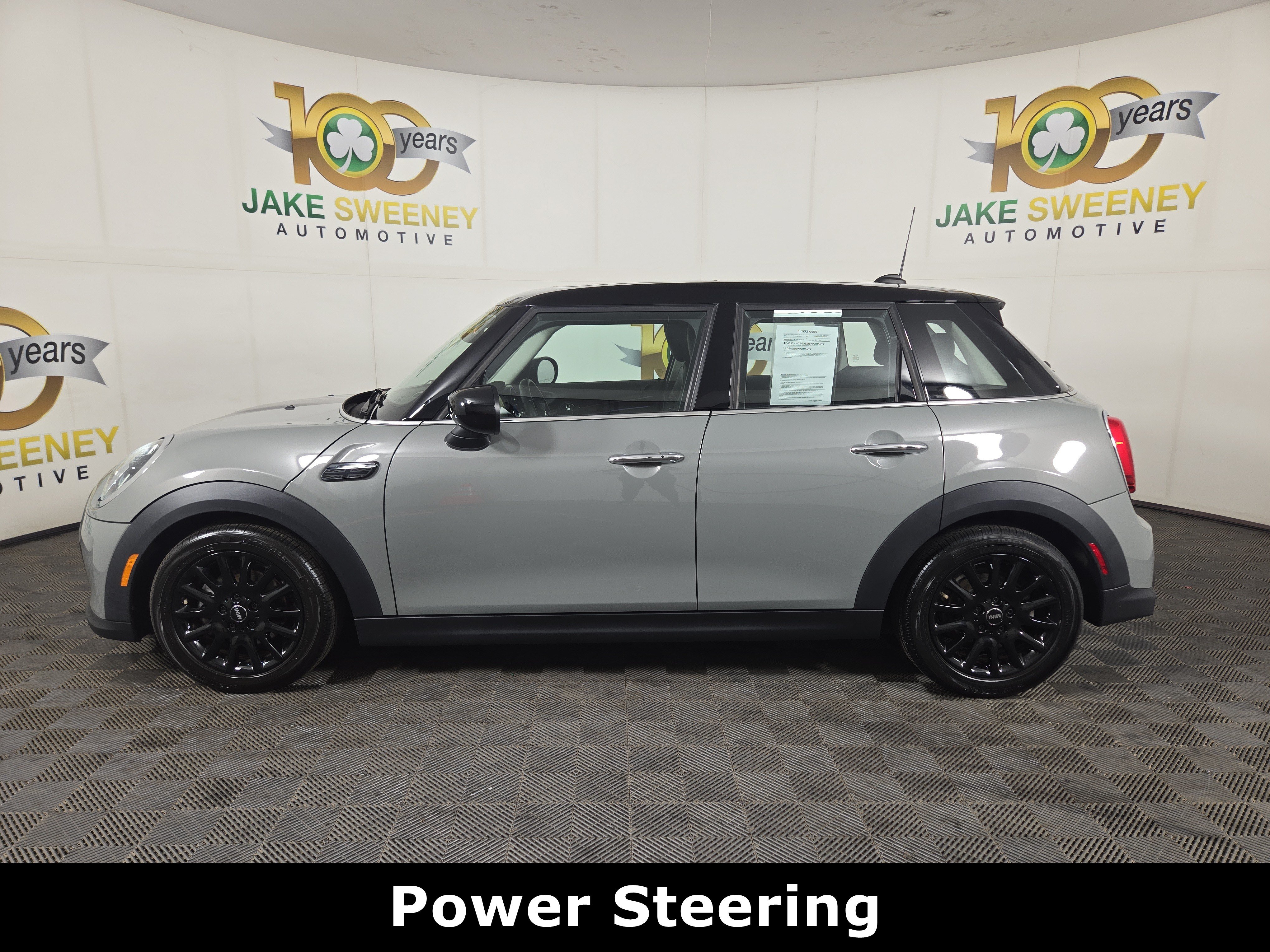 Used 2023 MINI Cooper 4-Door Hardtop FWD image 5