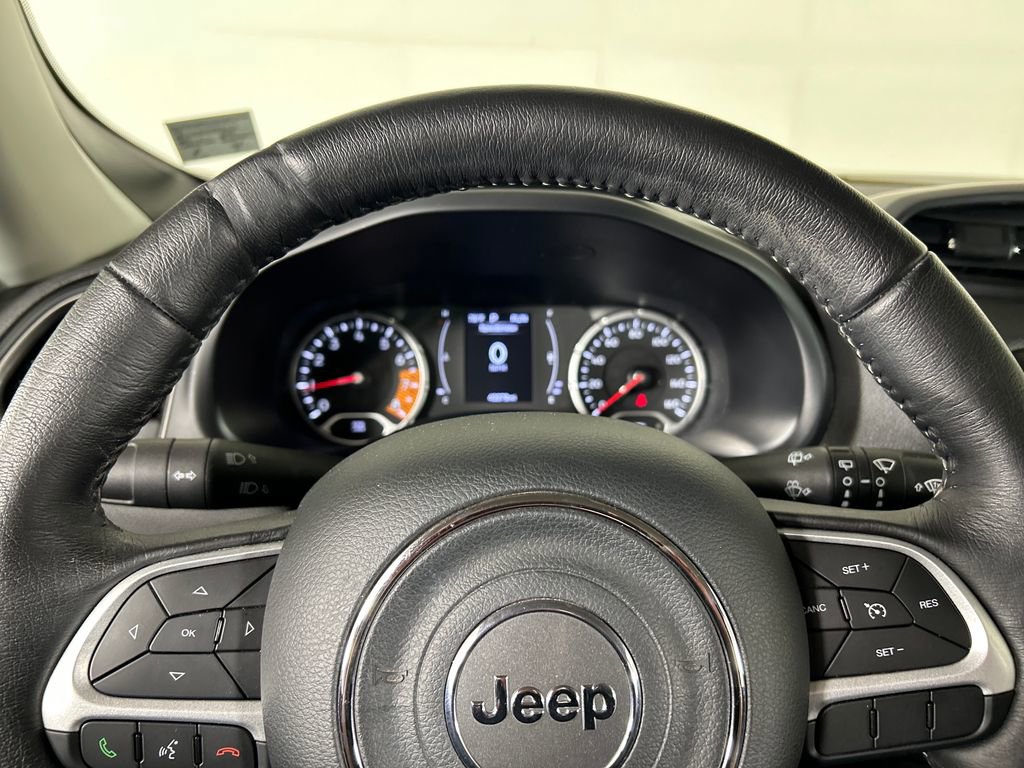 Used 2023 Jeep Renegade Latitude w/ Premium Group AWD/4WD image 13