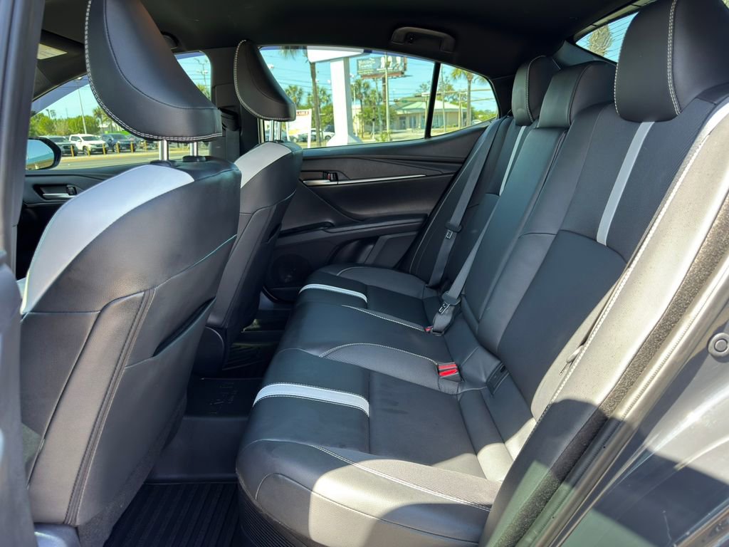 Used 2025 Toyota Camry SE FWD image 14
