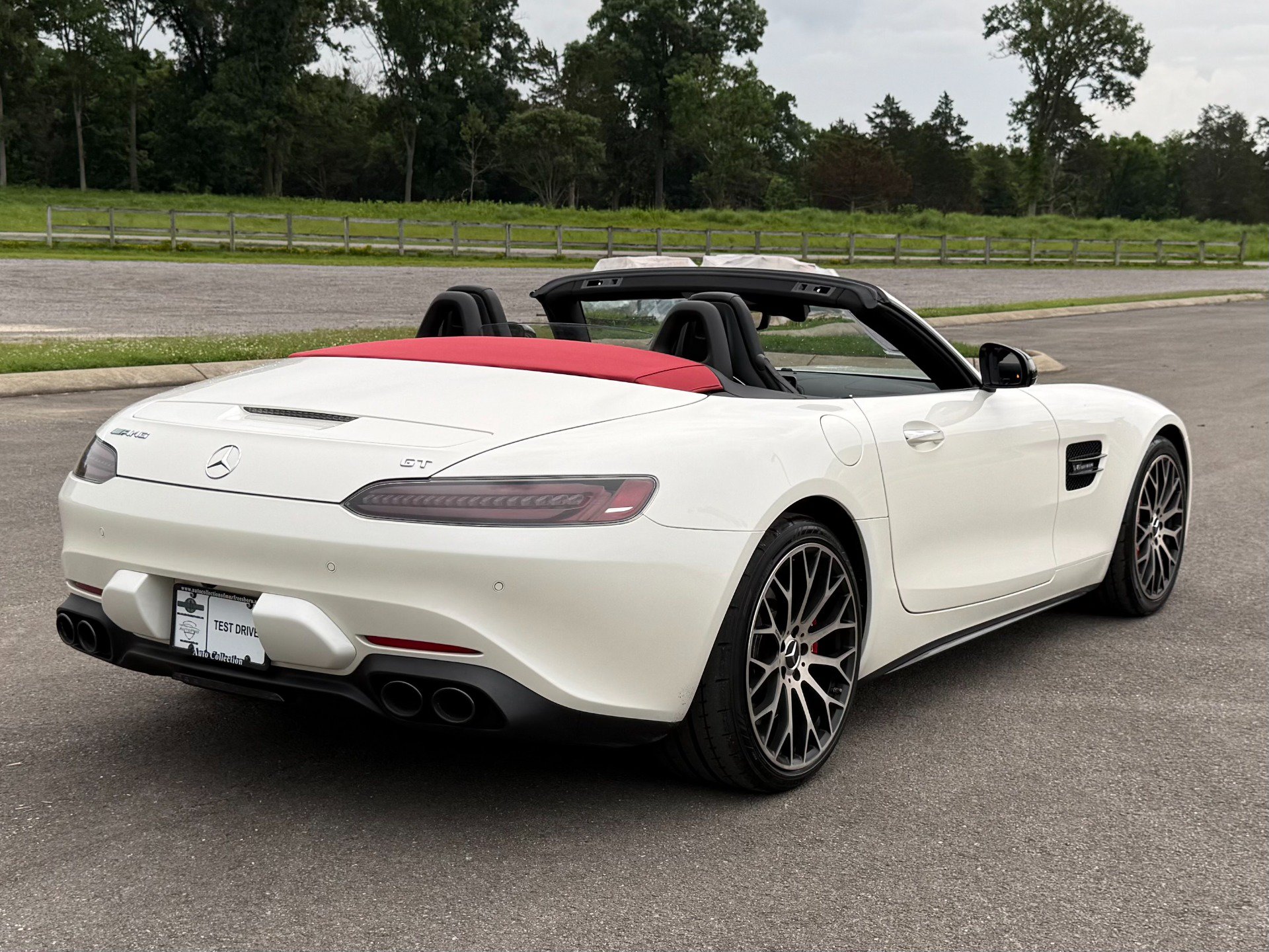 Used 2020 Mercedes-Benz AMG GT Roadster image 3