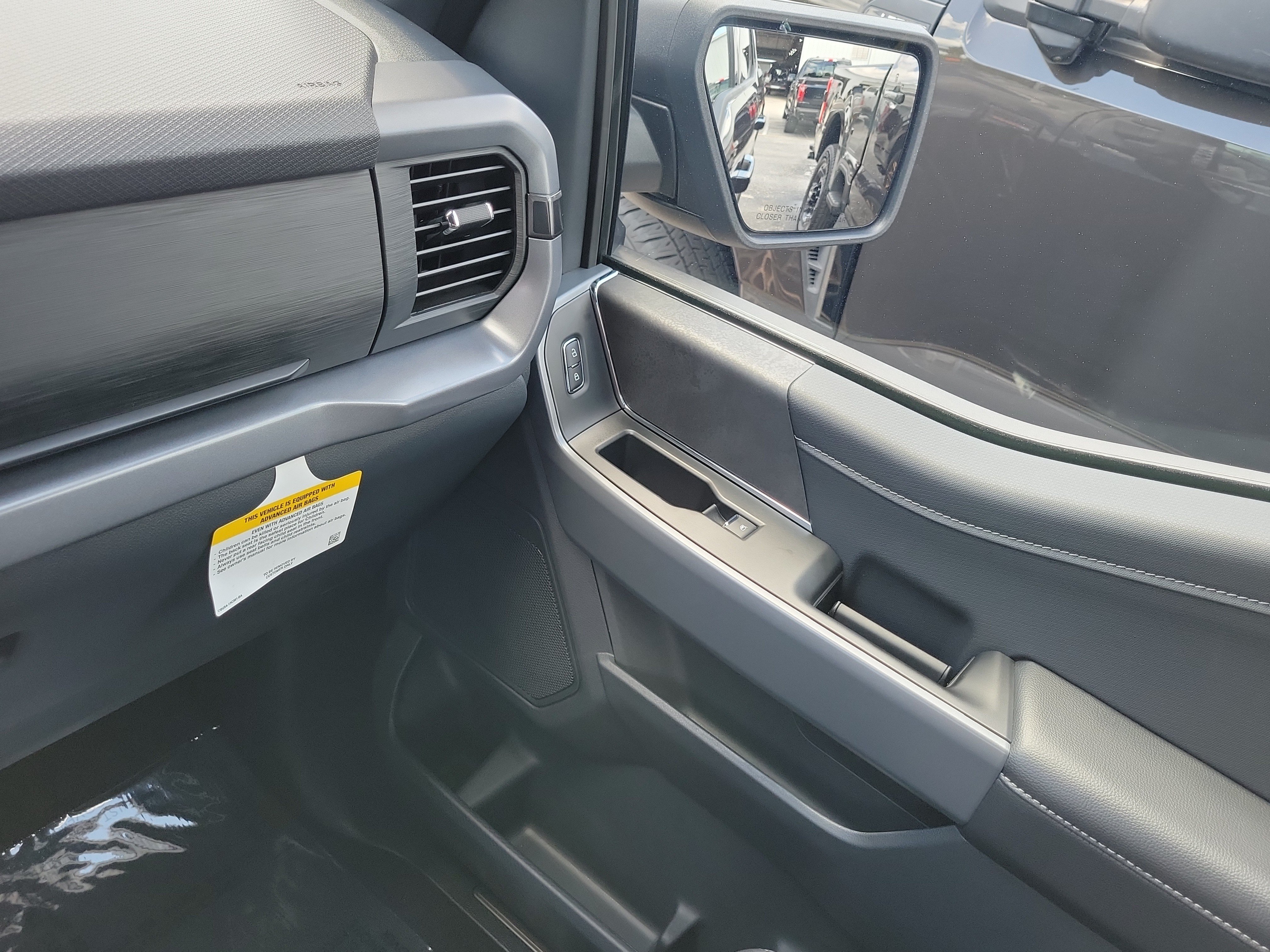 Used 2025 Ford F150 XLT w/ Equipment Group 302A MID RWD image 28