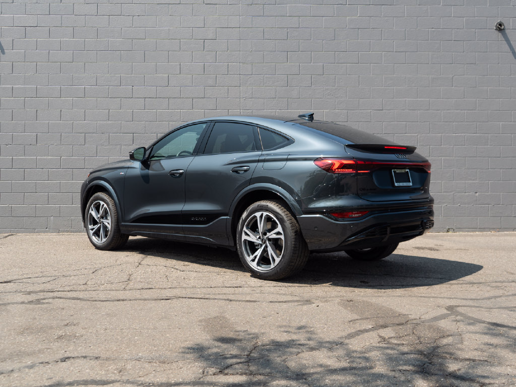 New 2027 Audi Q6 e-tron Premium Plus AWD/4WD image 4