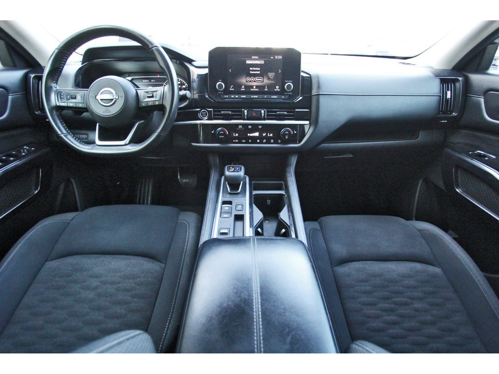 Used 2022 Nissan Pathfinder SV FWD image 10