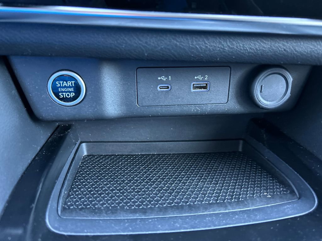 Used 2023 Nissan Rogue S image 36