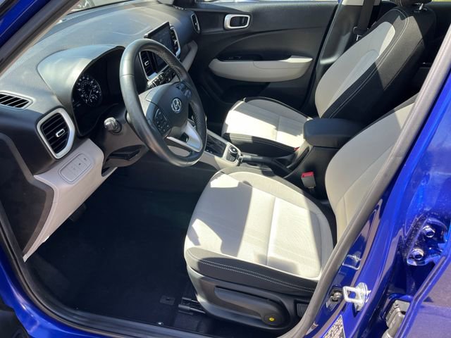 Used 2022 Hyundai Venue SEL image 9