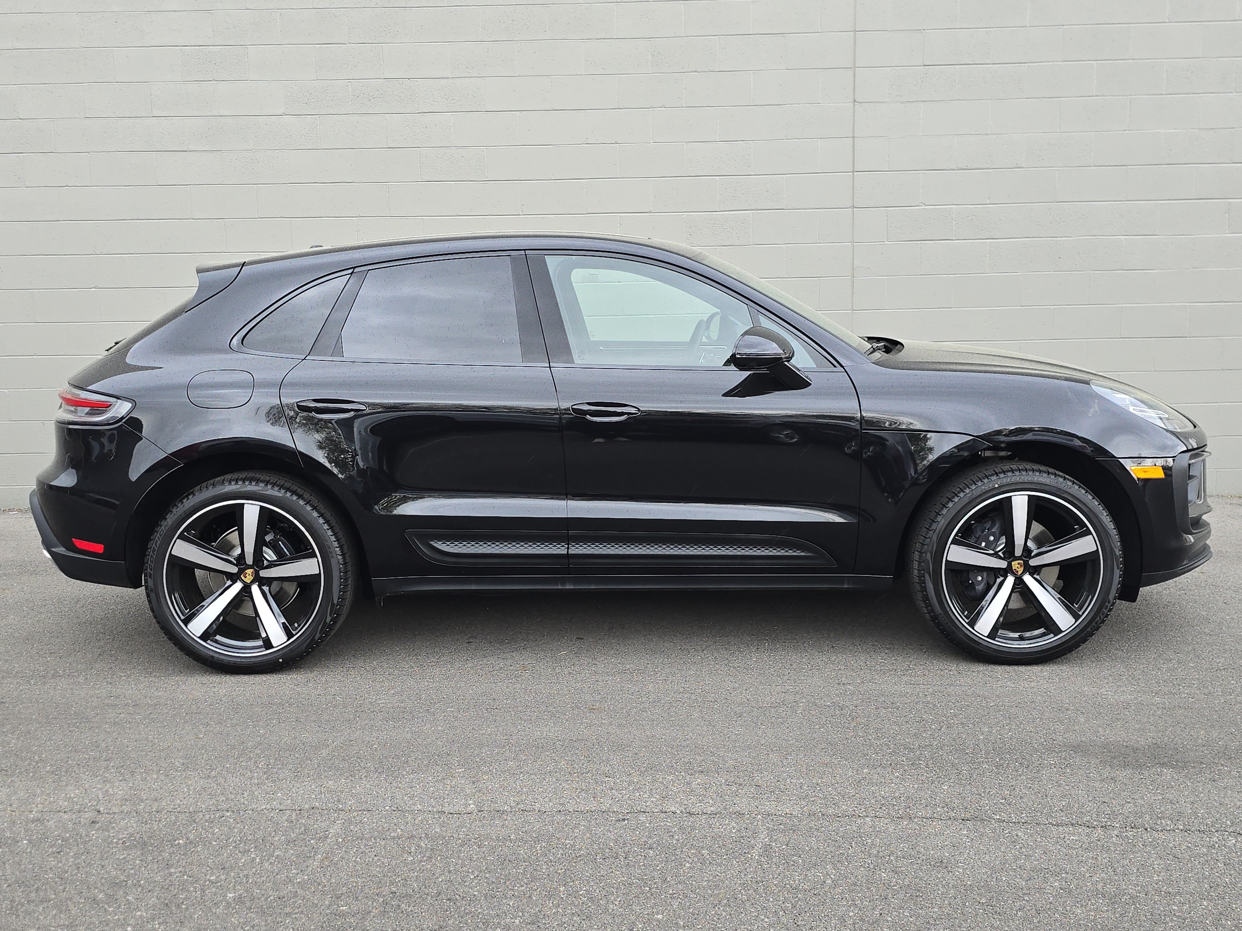New 2026 Porsche Macan AWD/4WD image 10