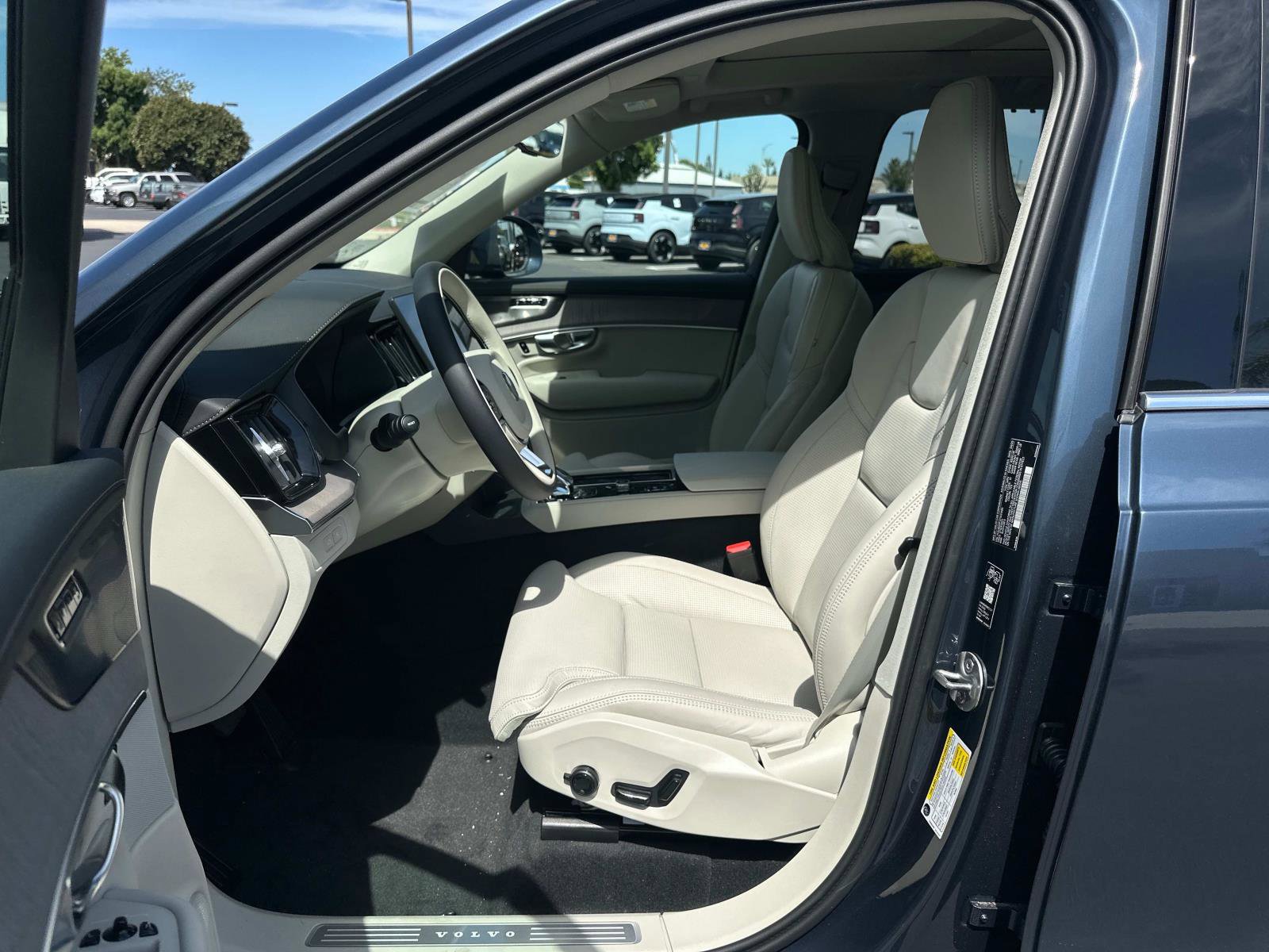 New 2026 Volvo XC90 T8 Ultra image 13