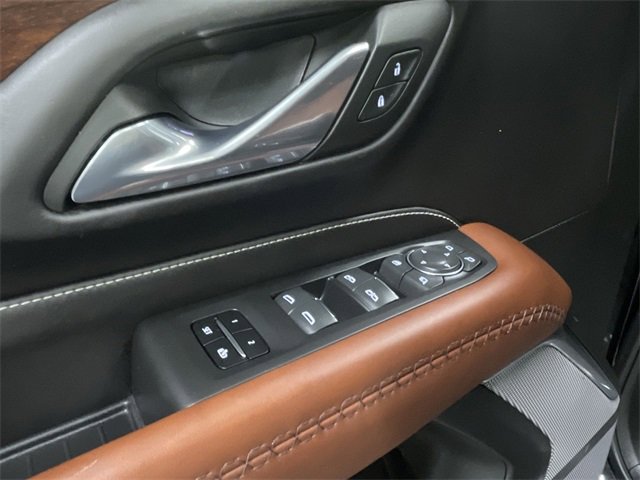 Used 2023 GMC Yukon XL Denali Ultimate w/ LPO, Floor Liner Package image 26