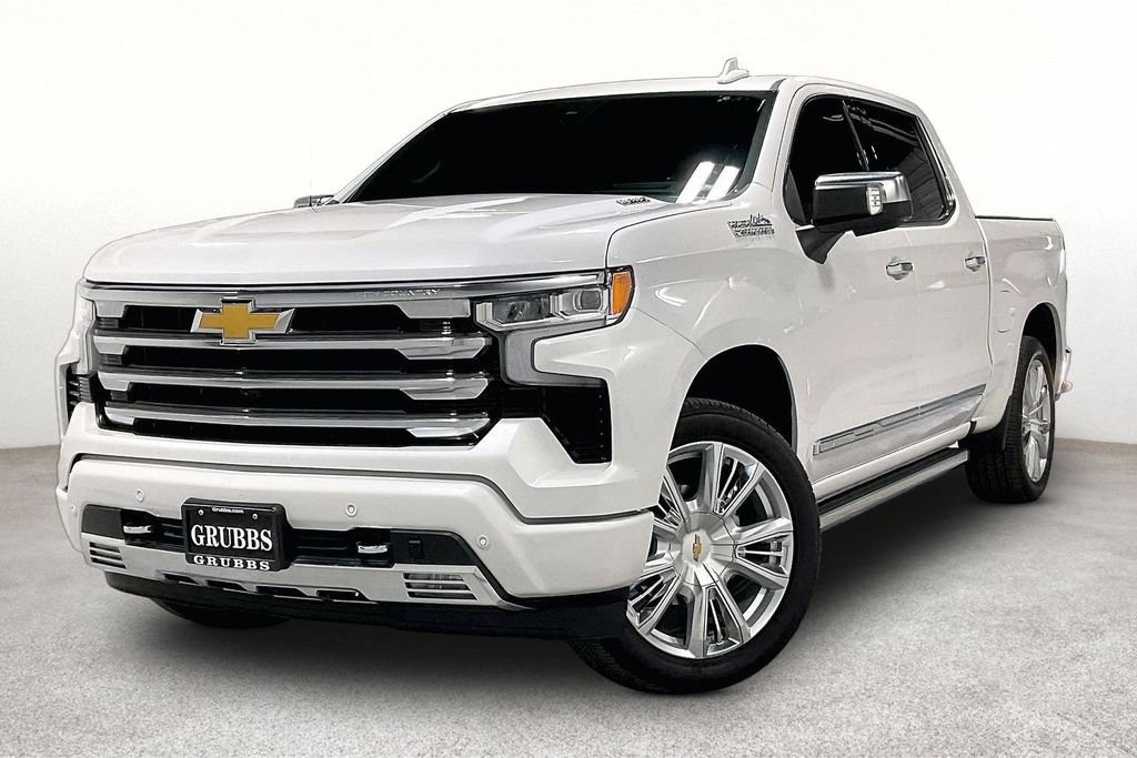 Used 2025 Chevrolet Silverado 1500 High Country AWD/4WD image 14