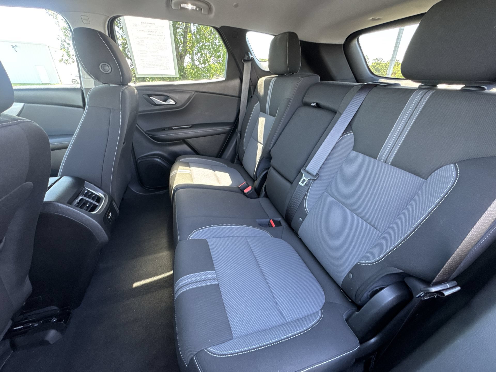 Used 2025 Chevrolet Blazer LT AWD/4WD image 22