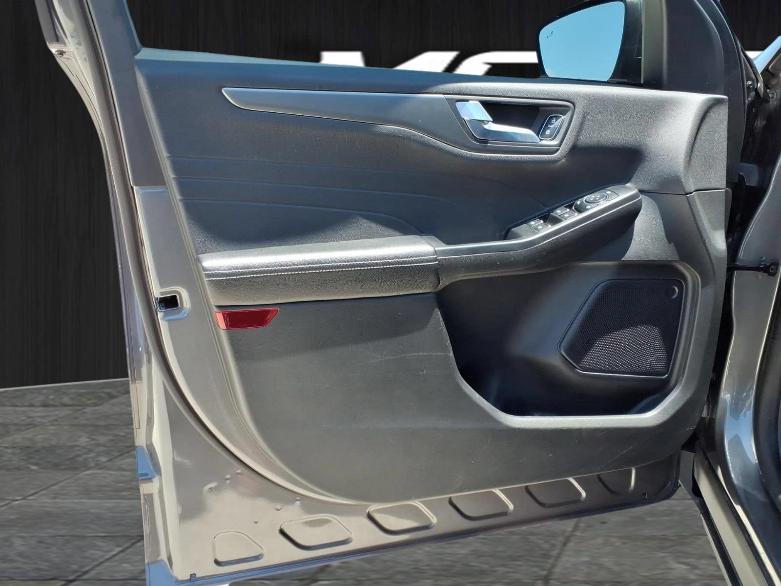 Used 2024 Ford Escape SE FWD image 24