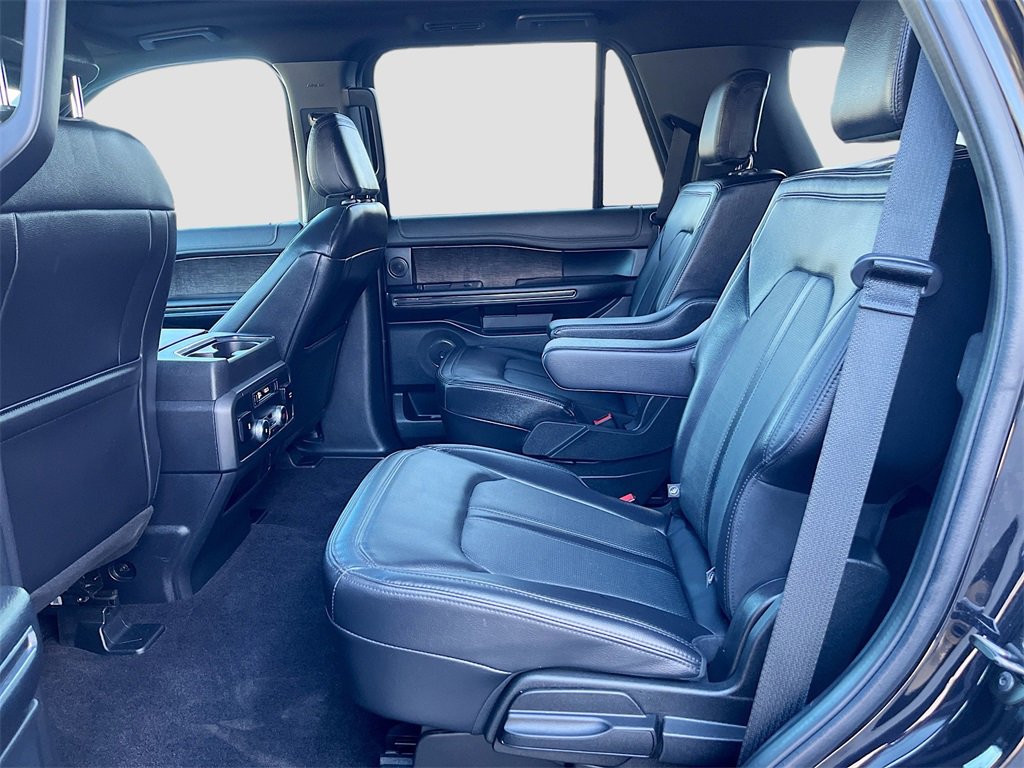 Used 2021 Ford Expedition Limited image 26
