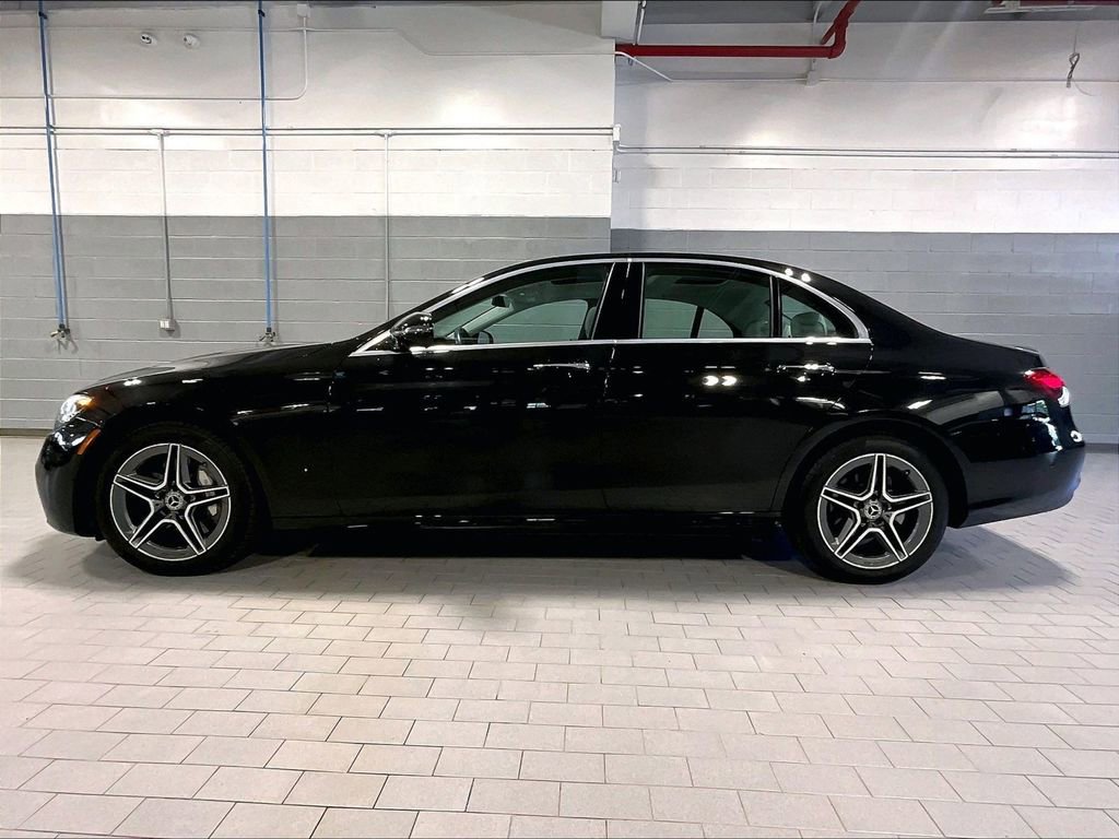 Used 2021 Mercedes-Benz E 350 4MATIC Sedan image 2