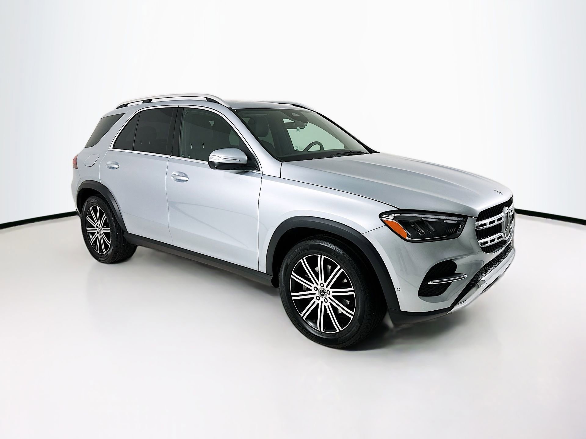 Used 2025 Mercedes-Benz GLE 350 4MATIC image 1