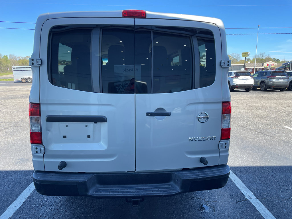 Used 2019 Nissan NV 3500 S image 19