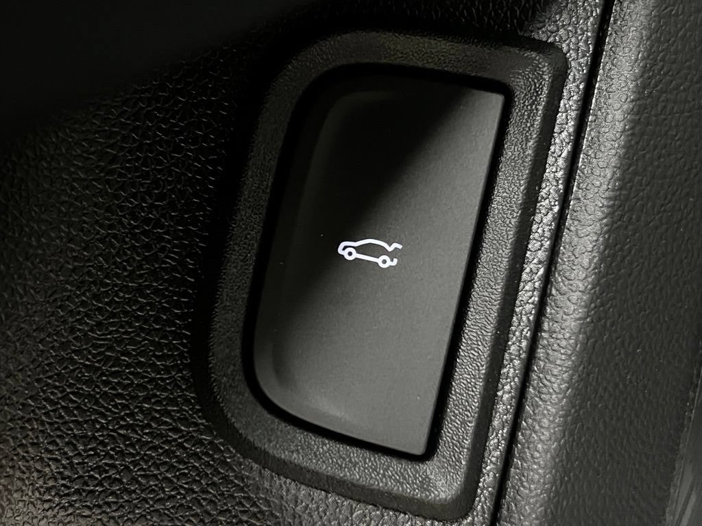 New 2026 Chevrolet Equinox ACTIV w/ Convenience Package III FWD image 14