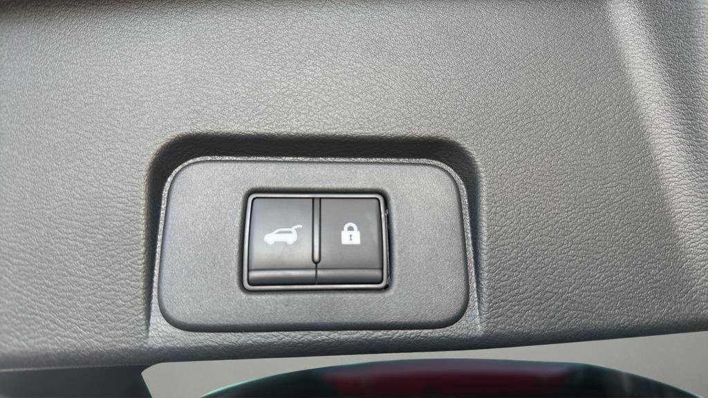 Certified 2023 Nissan Rogue SV w/ SV Premium B Package image 18