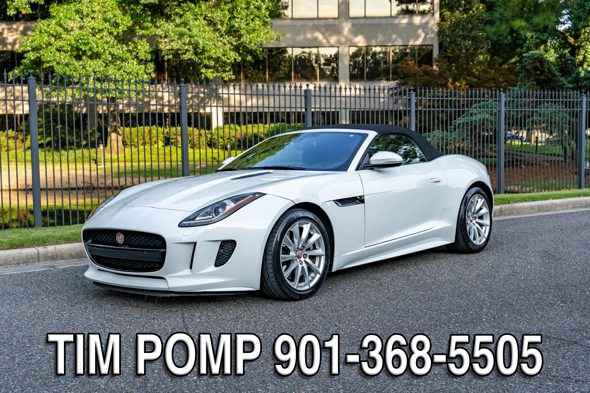 Used 2017 Jaguar F-TYPE Convertible RWD image 25