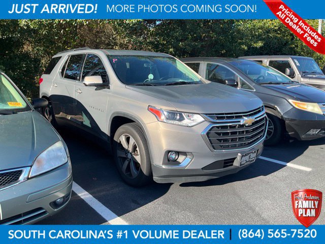 Used 2019 Chevrolet Traverse LT w/ LT Premium Package FWD image 1
