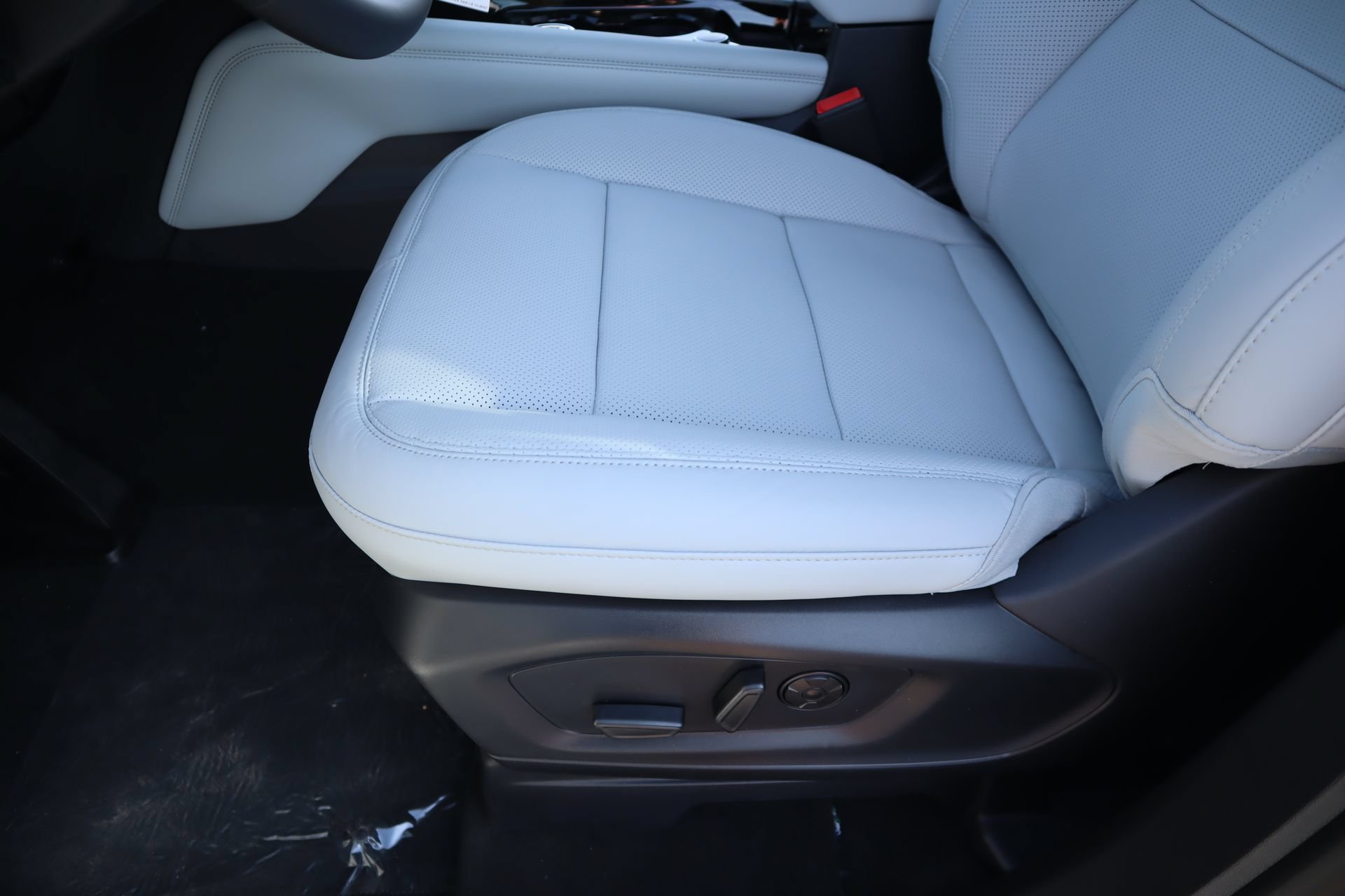 New 2026 Ford Explorer Platinum AWD/4WD image 13