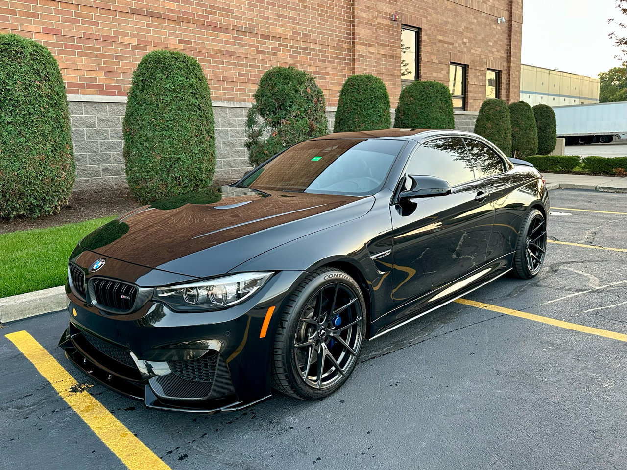 Used 2020 BMW M4 Convertible image 9