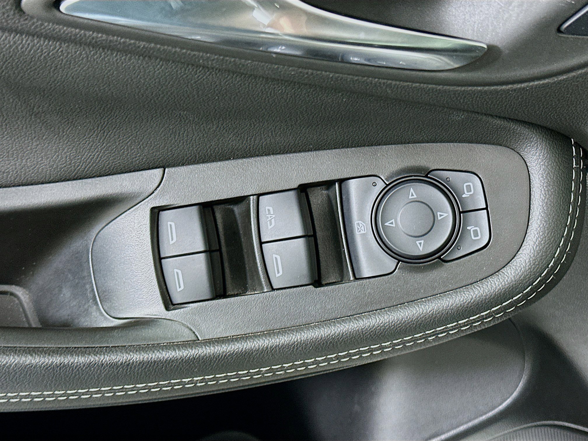 Used 2025 Buick Encore GX Preferred image 15