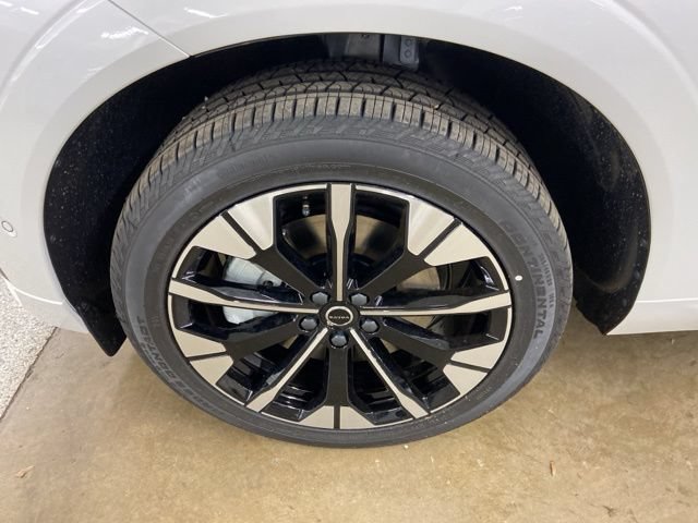 New 2026 Volvo XC60 T8 Plus AWD/4WD image 10