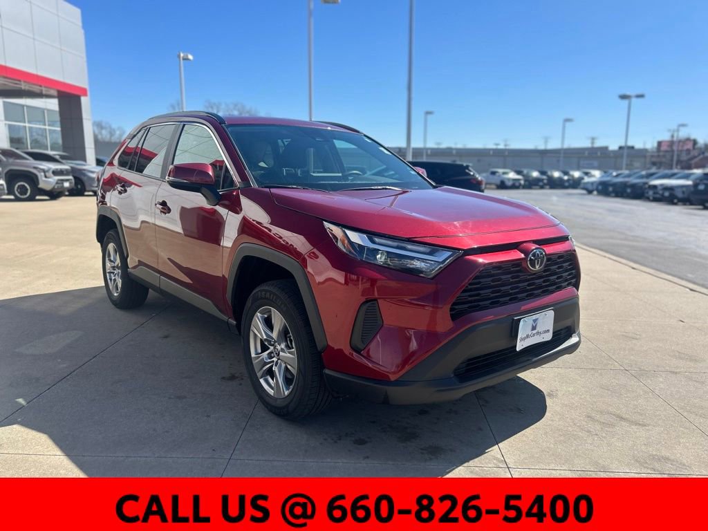 Used 2025 Toyota RAV4 XLE image 3