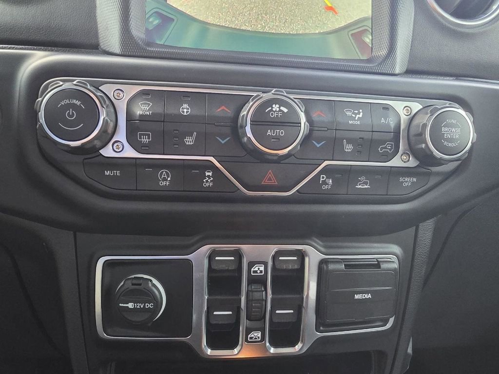 Used 2020 Jeep Gladiator Overland image 19