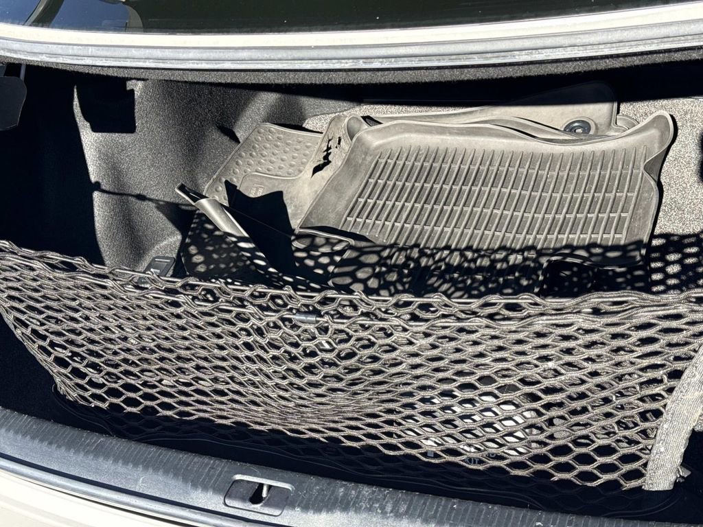 Used 2017 Lexus IS 200t image 11