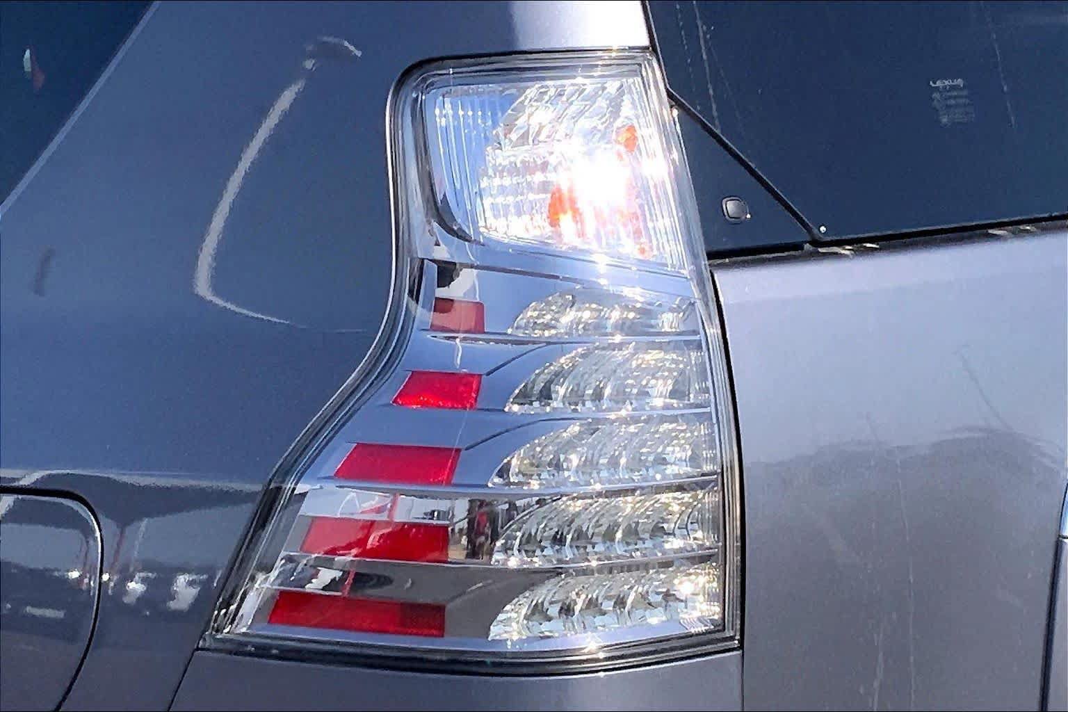 Used 2022 Lexus GX 460 Premium w/ Premium Plus Package AWD/4WD image 29