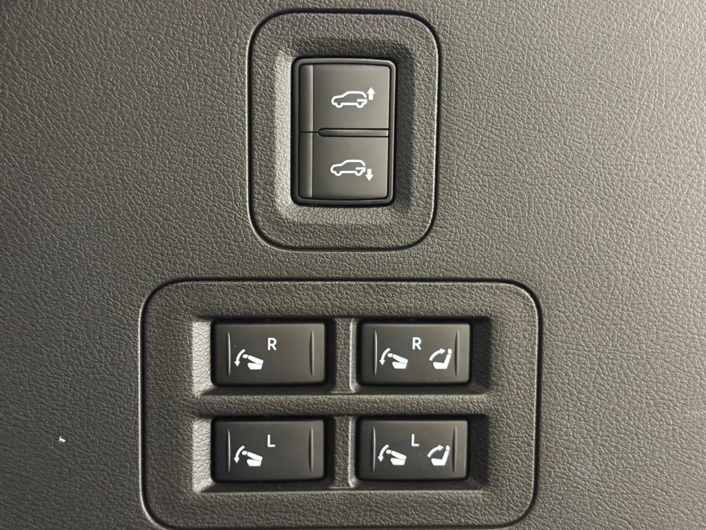 New 2026 Nissan Armada NISMO AWD/4WD image 35