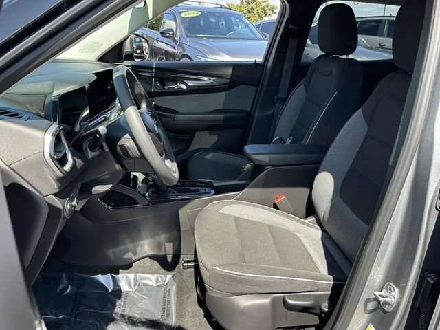 Used 2025 Chevrolet TrailBlazer LT AWD/4WD image 18