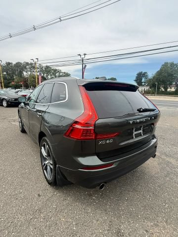 Used 2018 Volvo XC60 T5 Momentum w/ Convenience Package AWD/4WD image 7