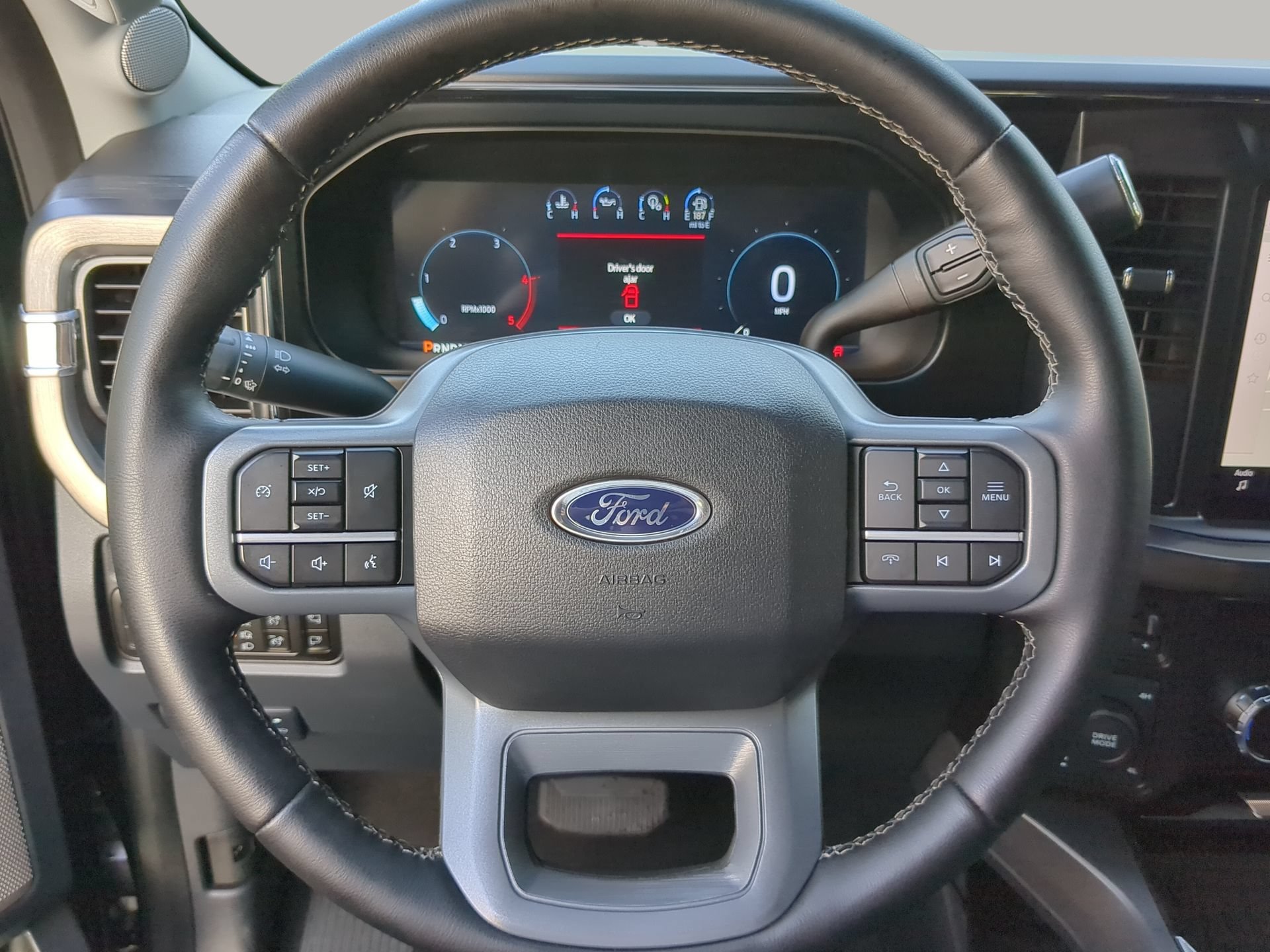 Used 2025 Ford F250 Lariat w/ Black Appearance Package AWD/4WD image 68