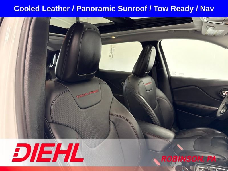 Used 2022 Jeep Cherokee Trailhawk w/ Sun, Sound & Nav Group AWD/4WD image 15