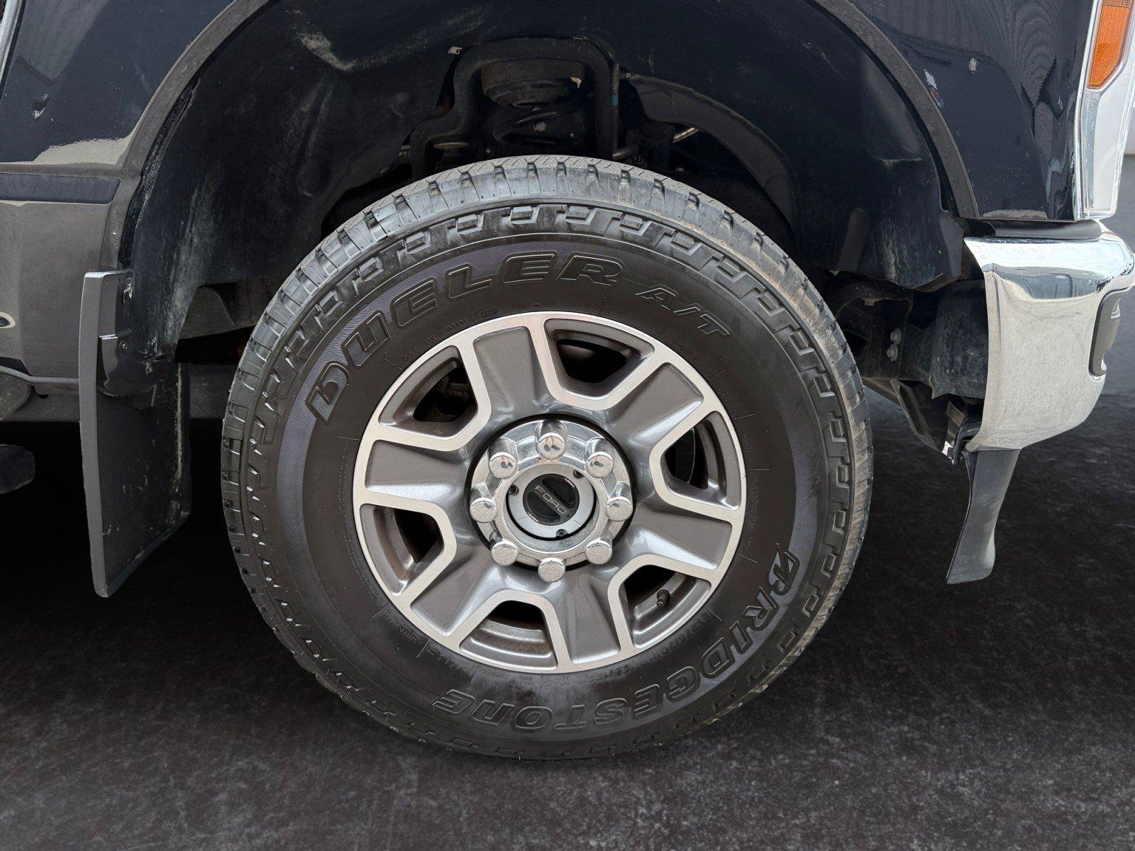 Used 2025 Ford F350 XLT w/ FX4 Off-Road Package AWD/4WD image 28