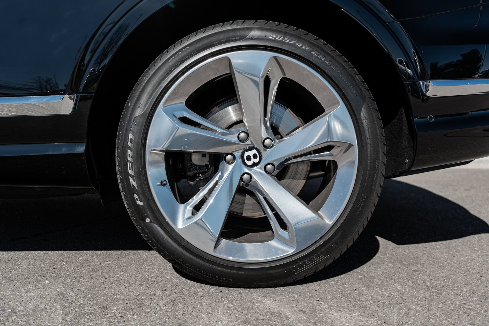 Certified 2024 Bentley Bentayga Extended Wheelbase AWD/4WD image 7