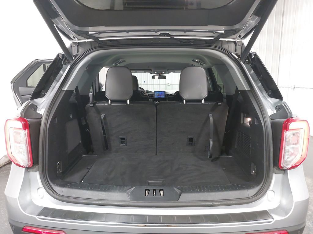 Used 2022 Ford Explorer Limited image 13