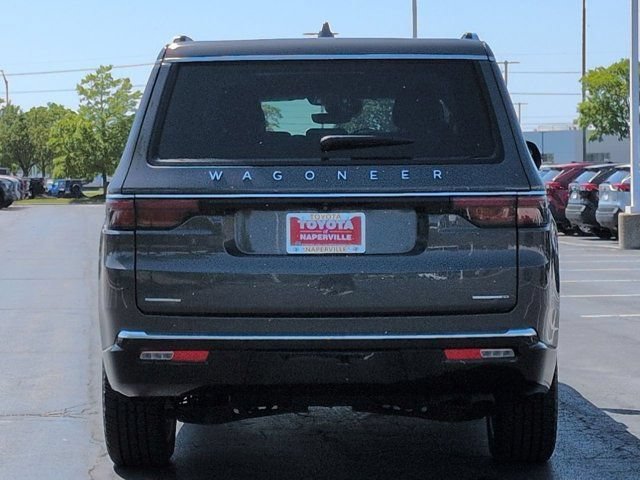 Used 2022 Jeep Wagoneer Series III w/ Premium Group I AWD/4WD image 6