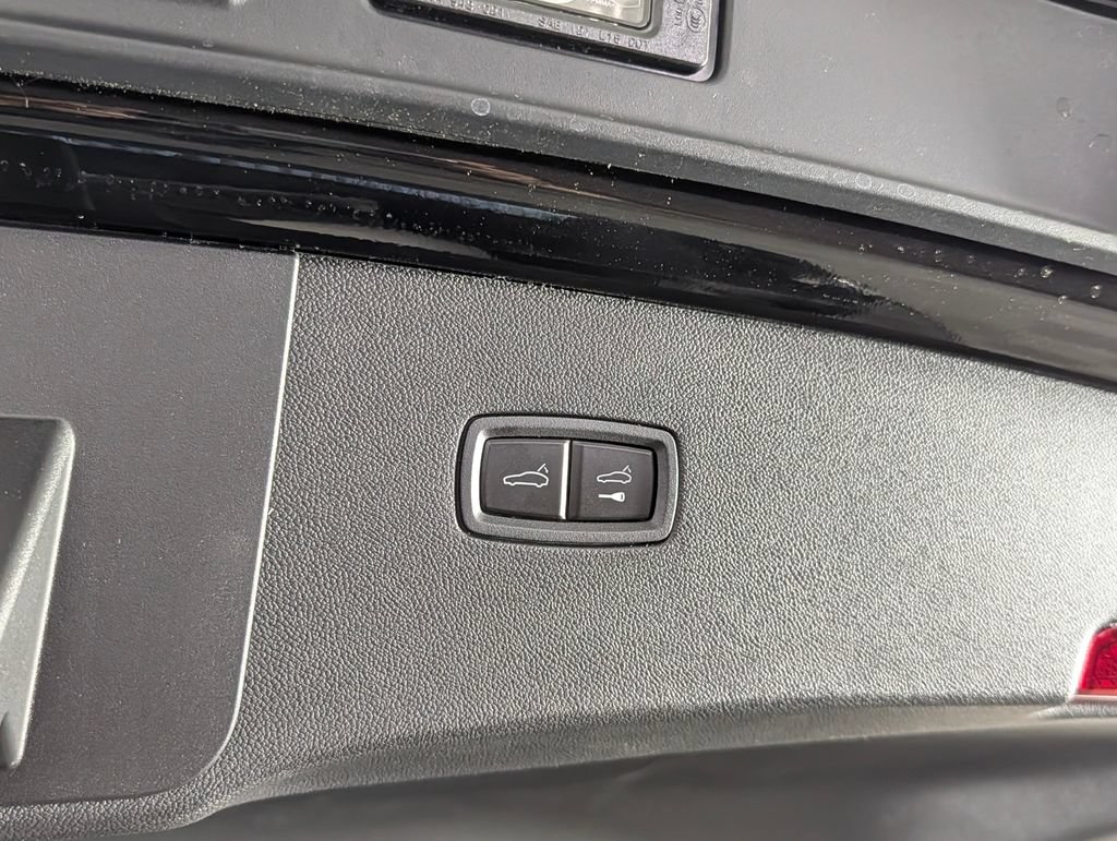 New 2026 Porsche Cayenne Coupe AWD/4WD image 18