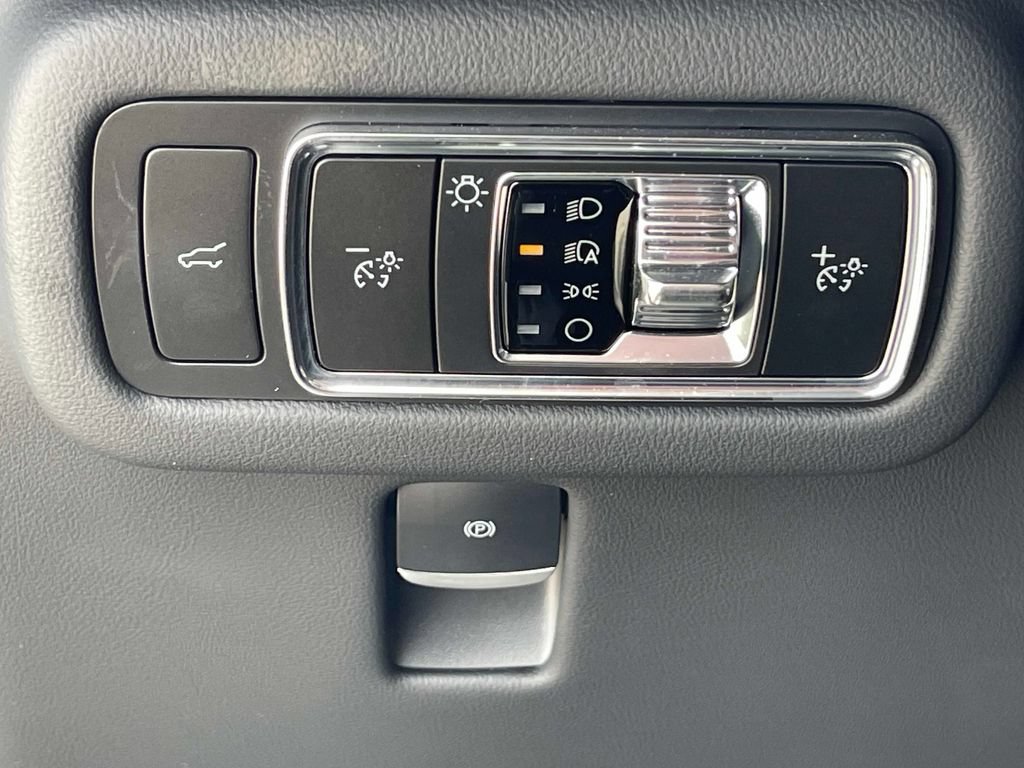 Used 2026 Lincoln Nautilus Reserve AWD/4WD image 30