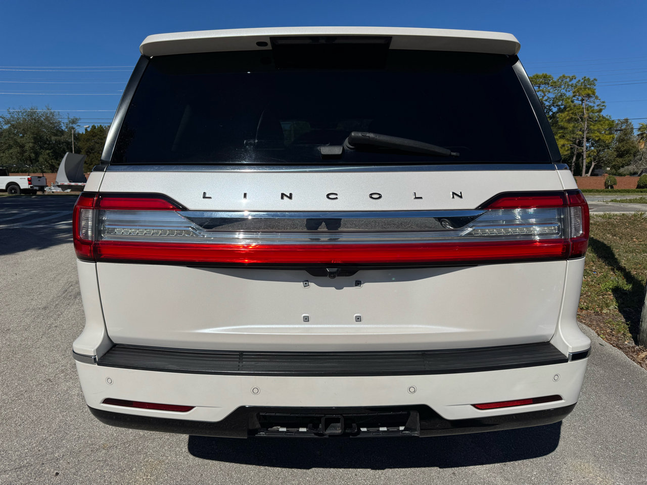 Used 2018 Lincoln Navigator Black Label w/ Cargo Package image 4