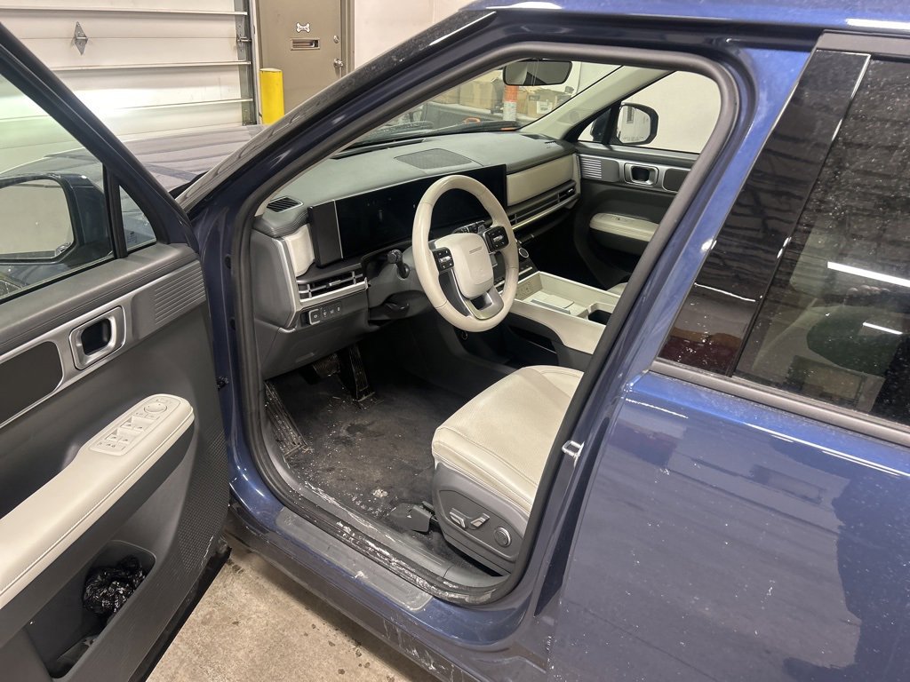 Used 2025 Hyundai Santa Fe SEL image 6