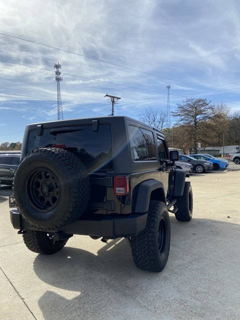 Used 2018 Jeep Wrangler Rubicon w/ Power Convenience Group image 4