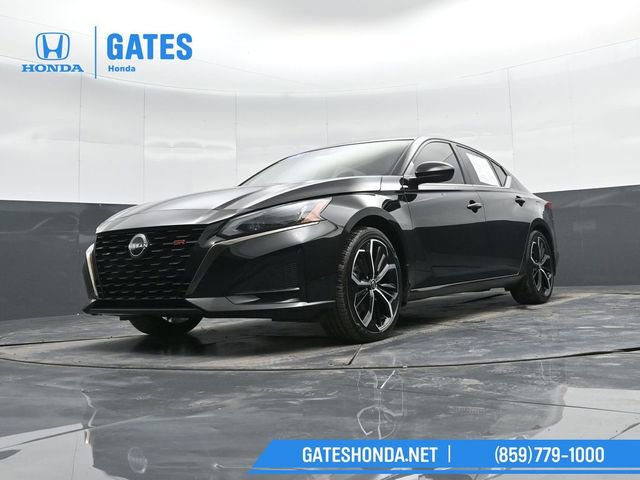 Used 2024 Nissan Altima 2.5 SR w/ SR Premium Package image 43
